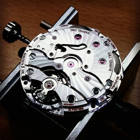 omega 8500 automatic movement.